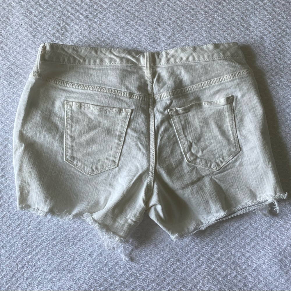 Universal Thread Off White Denim Jean Cut off Shorts - Picture 5 of 5